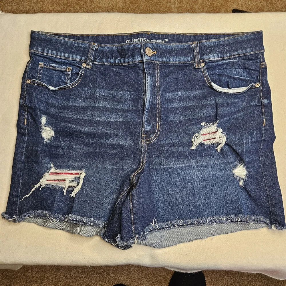 Maurices High Rise Distressed Bandana Jean Shorts 24W Stretch Like NEW W-2498